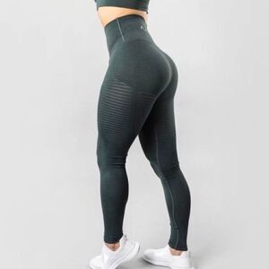 NWOT Alphalete Dark Forest Green Halo Athletic Contour Leggings in Urban Chic XS